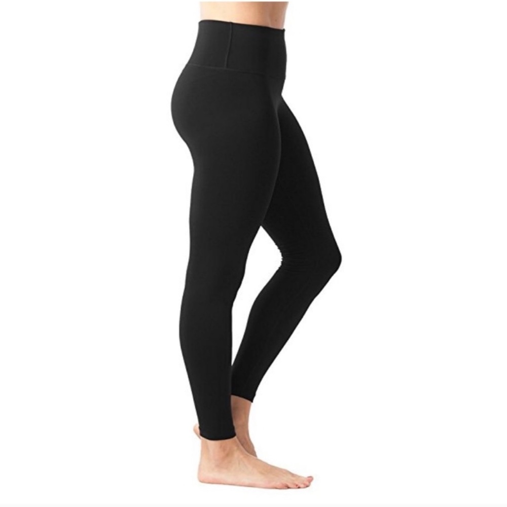 NWT black leggings size medium